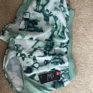 Under Armour Light green shorts sz small